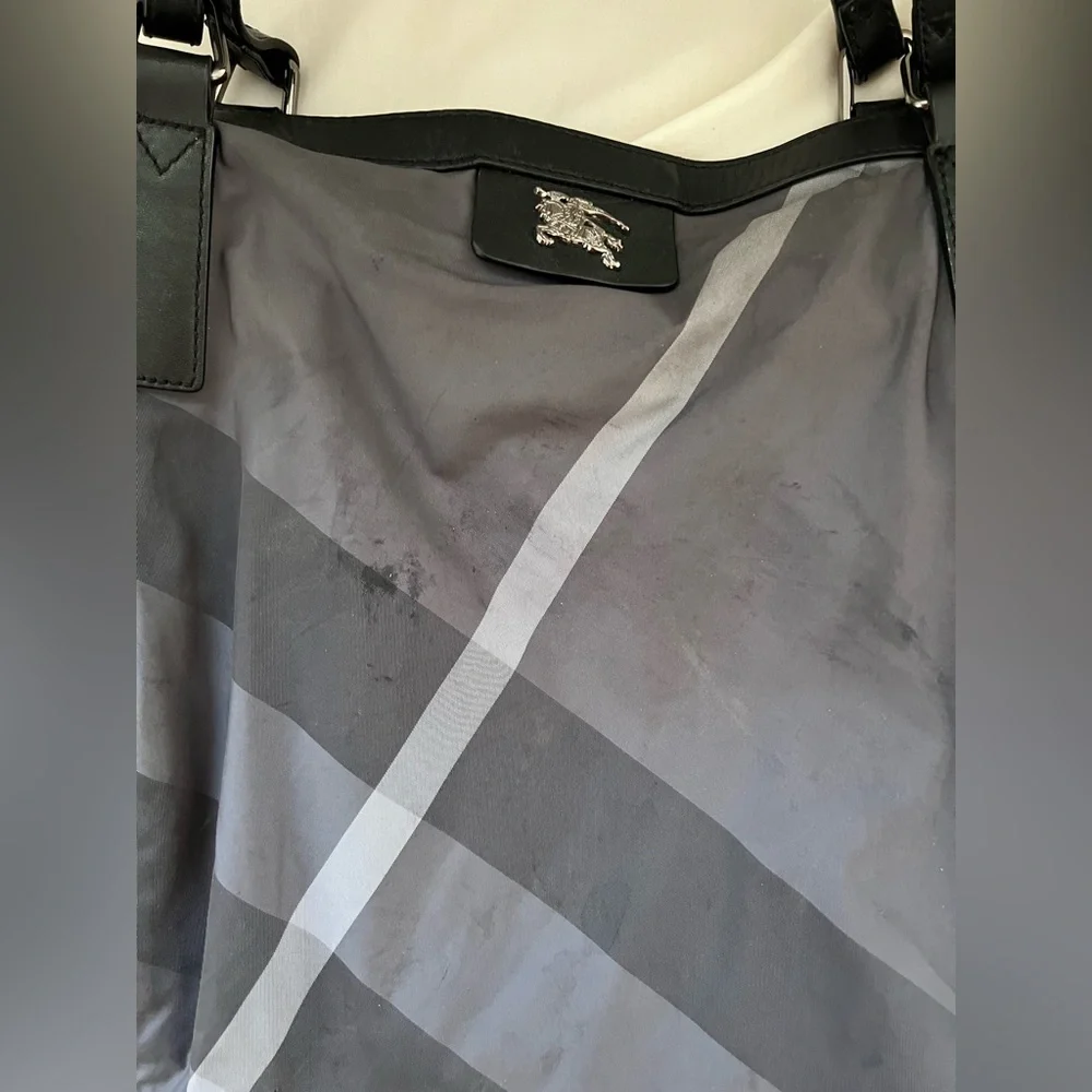 Burberry Buckleigh Tote bag - Picture 5 of 8